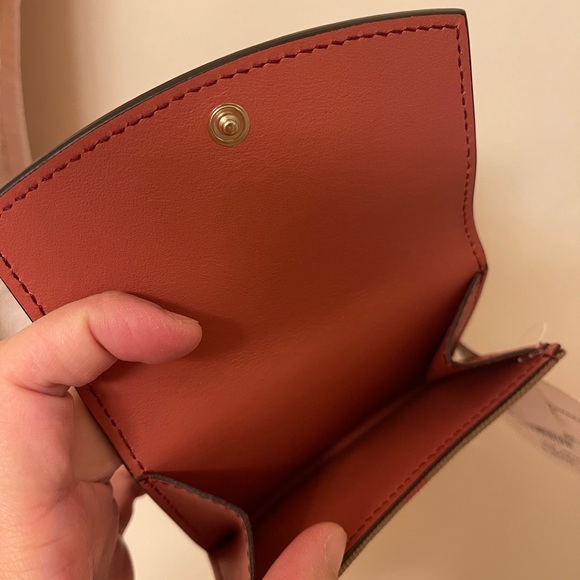 Brand new with tag Burberry wallet - Picture 5 of 8